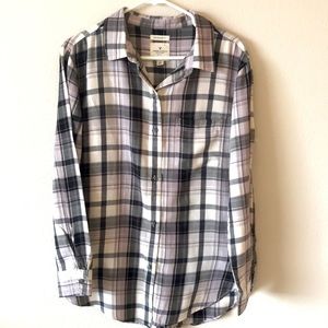American Eagle Outfitters Plaid Oversized Fit Medium shirt